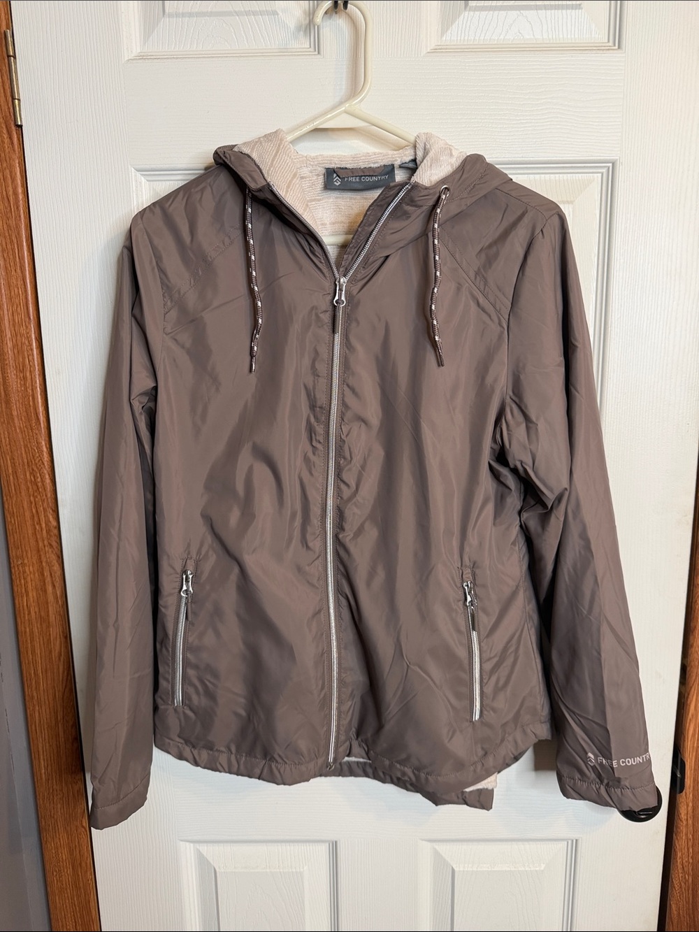 Free Country Taupe Lightweight Hooded Windbreaker BRAND NEW NEVER WORN⭐️💕⭐️